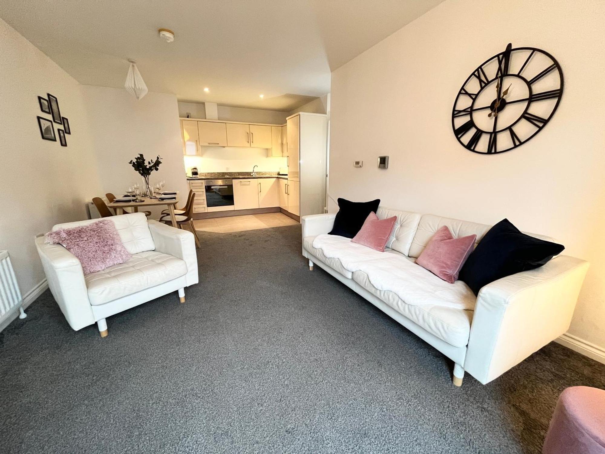 Academy Street Apartments Белфаст Екстериор снимка